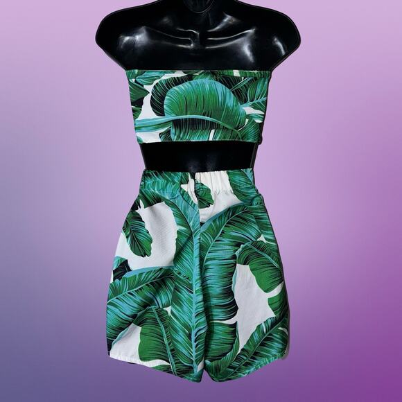 Size XS Green Tropical Print Vacay Leaf 2 Piece Strapless Bandeau Shorts Set - Picture 5 of 7